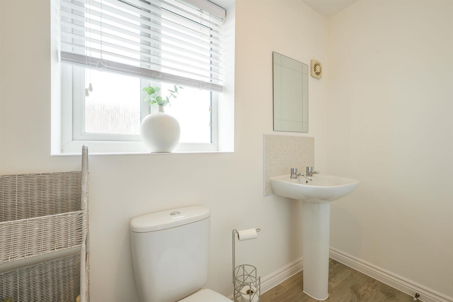 Pullman Drive, Kingswinford, DY6 7BE