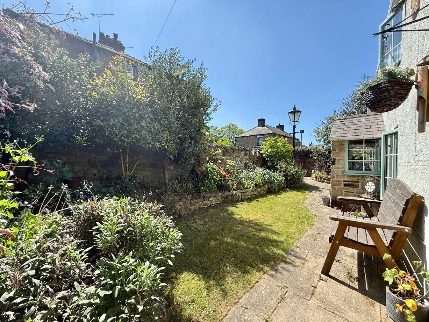 Royston Lane, Barnsley, S71 3EW
