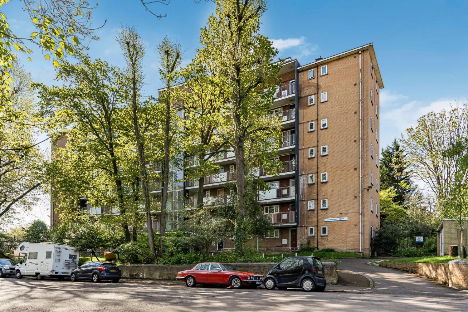 Crescent Wood Road, London