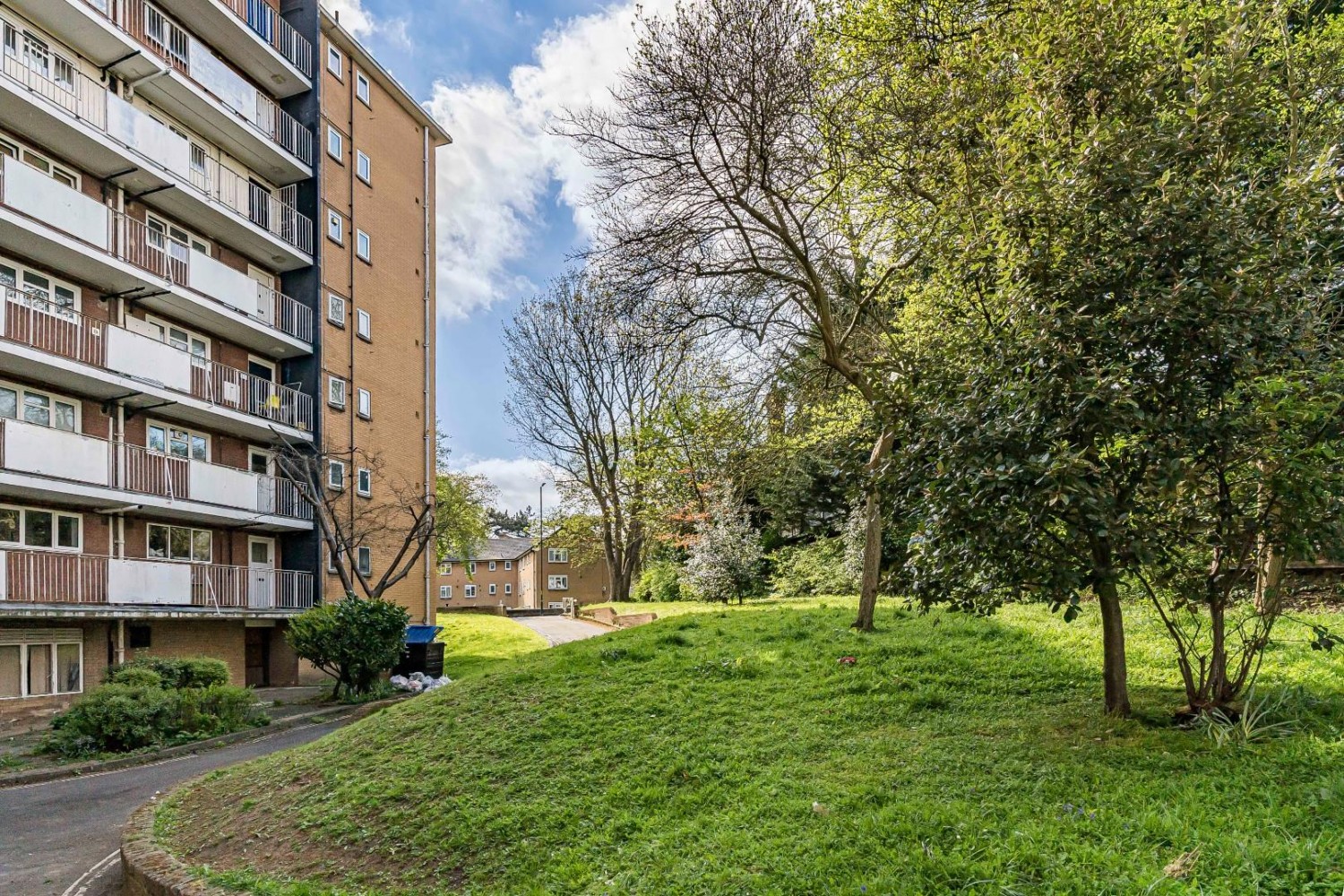Crescent Wood Road, London