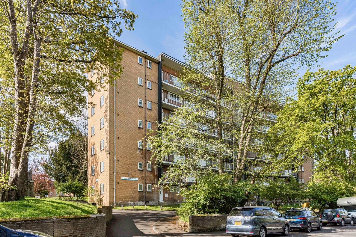 Crescent Wood Road, London