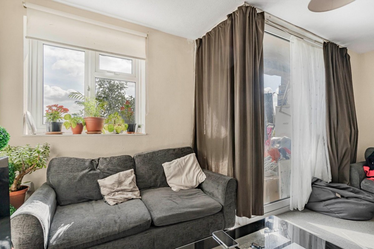 Crescent Wood Road, London