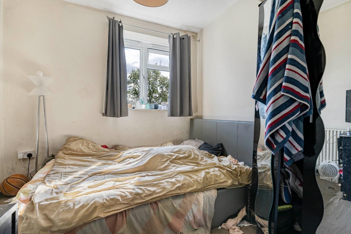 Crescent Wood Road, London