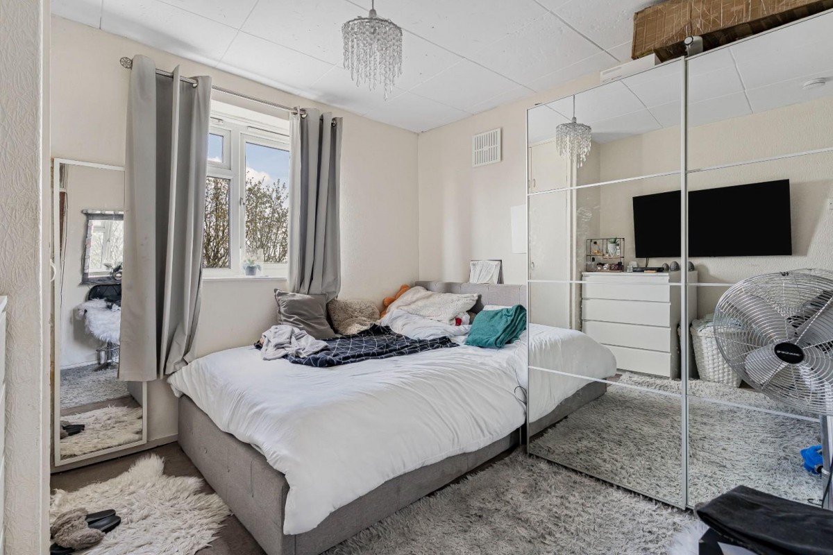 Crescent Wood Road, London
