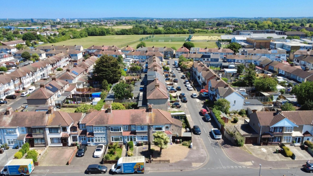 Grosvenor Road, Dagenham, RM8