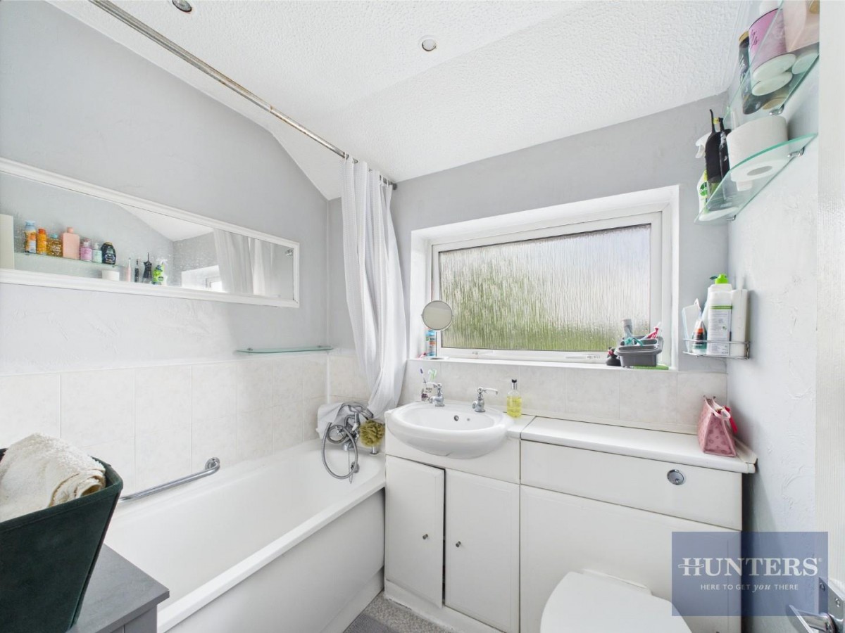 Colesbourne Road, Benhall, Cheltenham, GL51 6DN