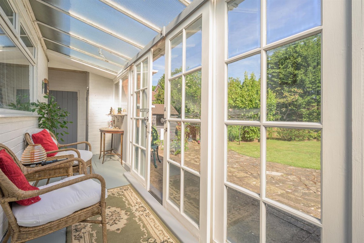 Woodland Close, Pedmore, Stourbridge, DY9 0TQ