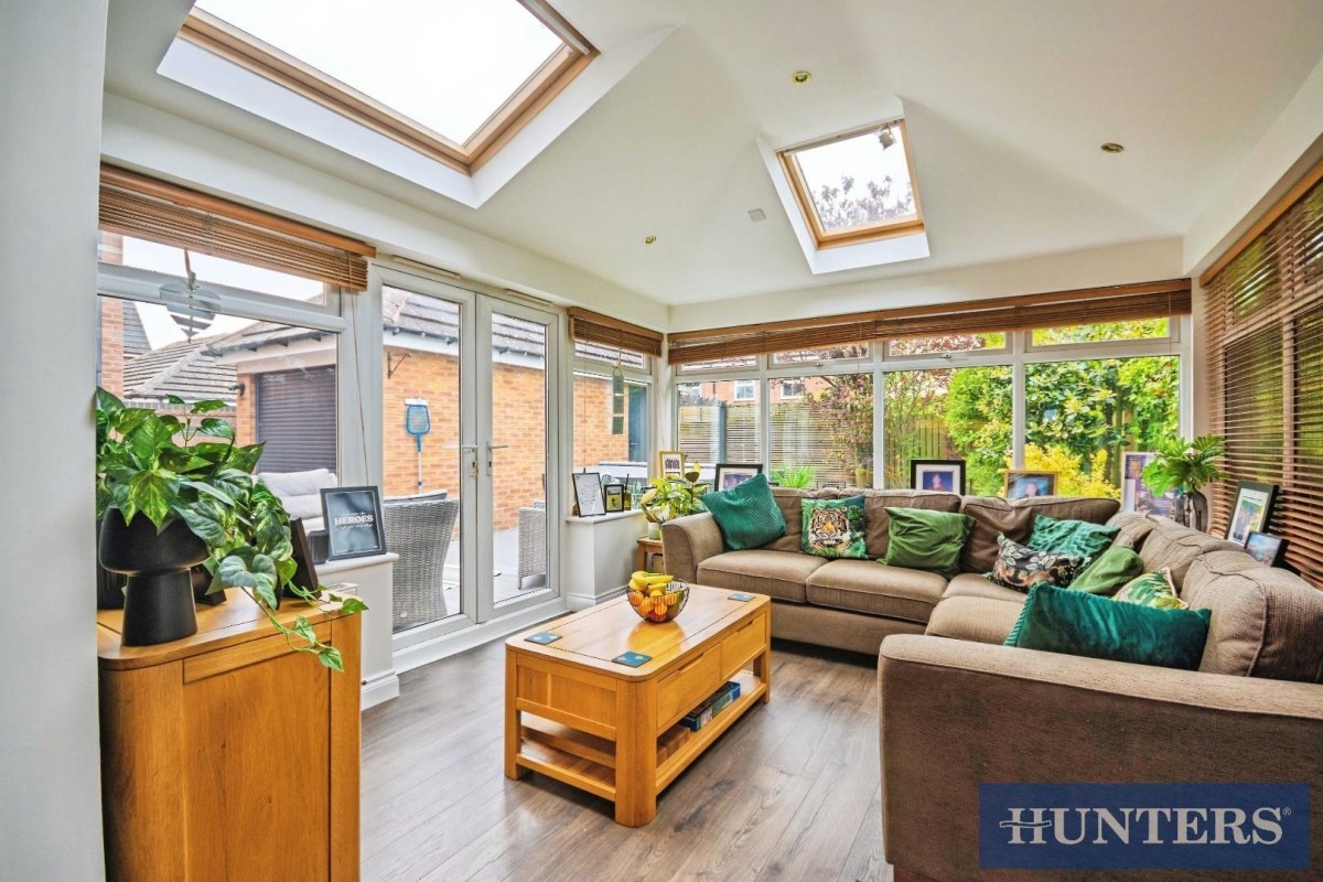 Cormorant Close, Filey, YO14 0ED