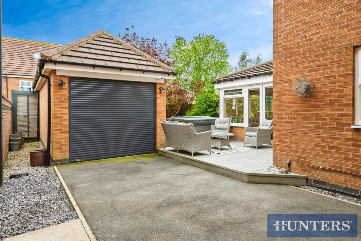 Cormorant Close, Filey, YO14 0ED