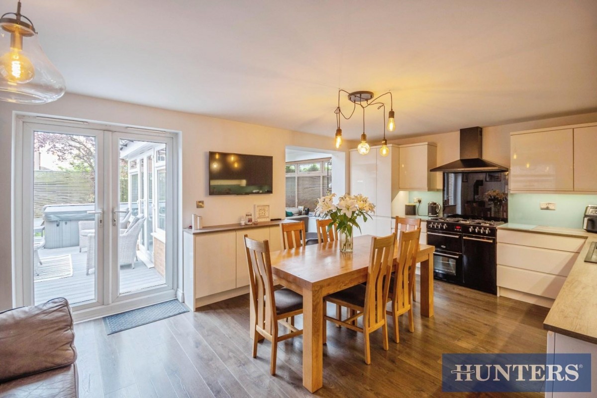 Cormorant Close, Filey, YO14 0ED