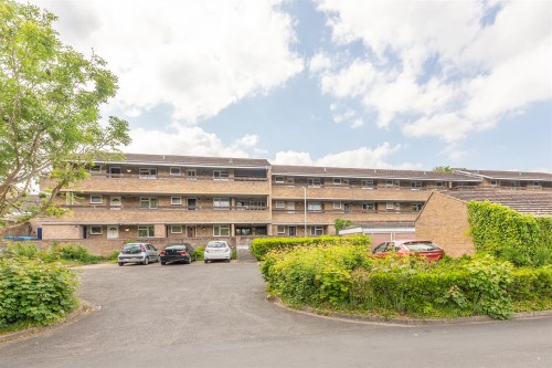 Rosebery Way, Tring