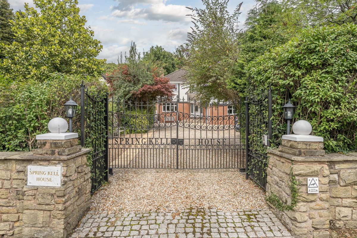 Spring Kell House, Bridgnorth Road, Stourton, Stourbridge, DY7 6RY