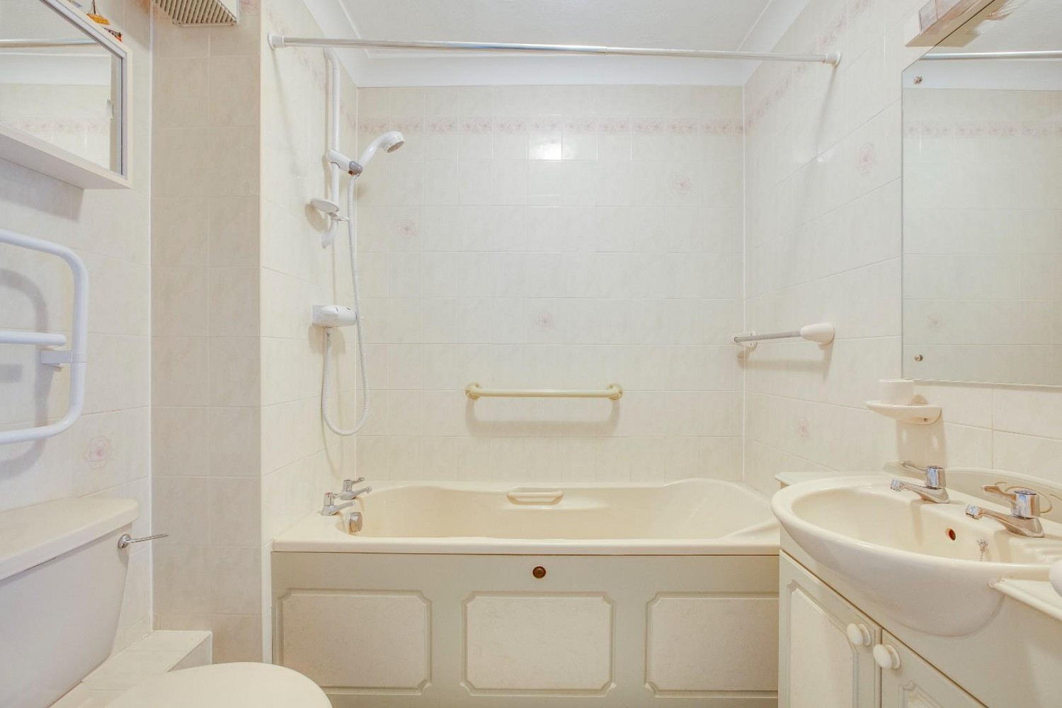 Archer Court, Chesham Road, Amersham, Buckinghamshire, HP6 5UL