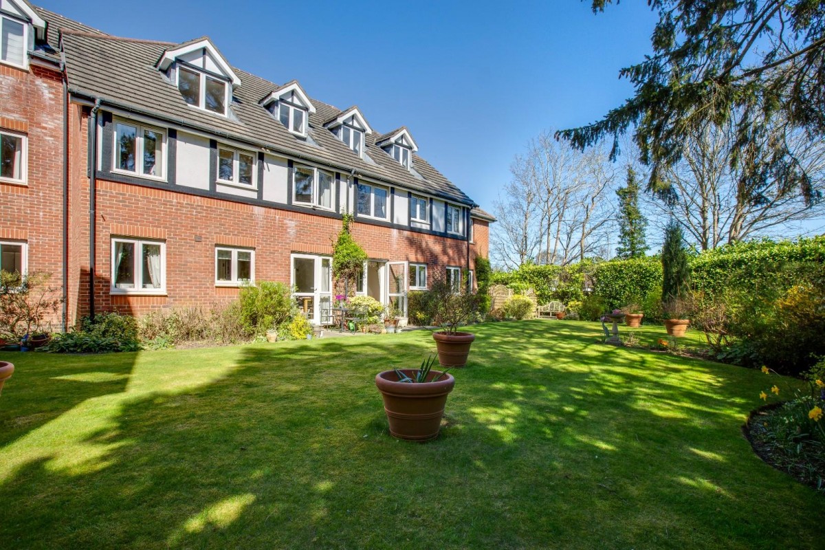 Archer Court, Chesham Road, Amersham, Buckinghamshire, HP6 5UL