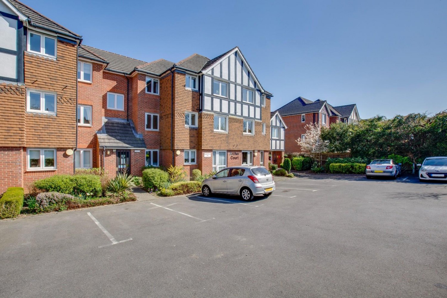 Archer Court, Chesham Road, Amersham, Buckinghamshire, HP6 5UL