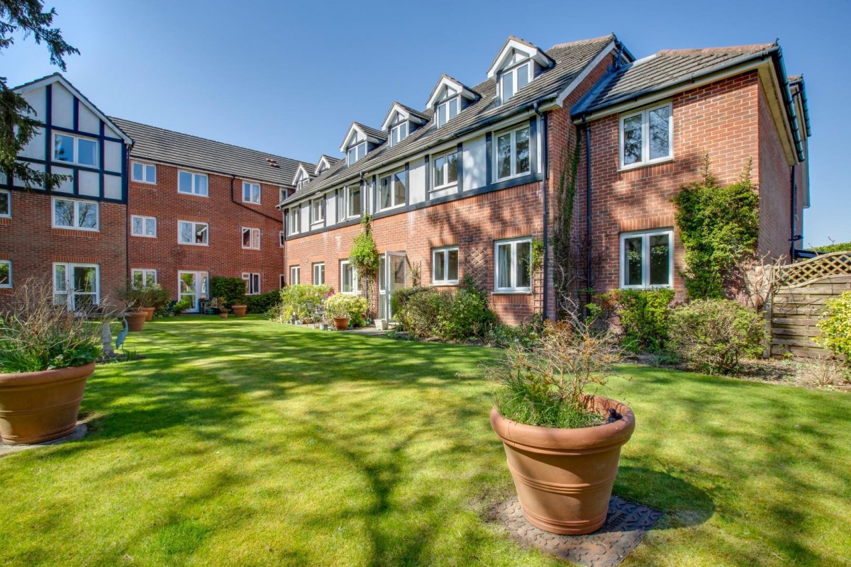 Archer Court, Chesham Road, Amersham, Buckinghamshire, HP6 5UL