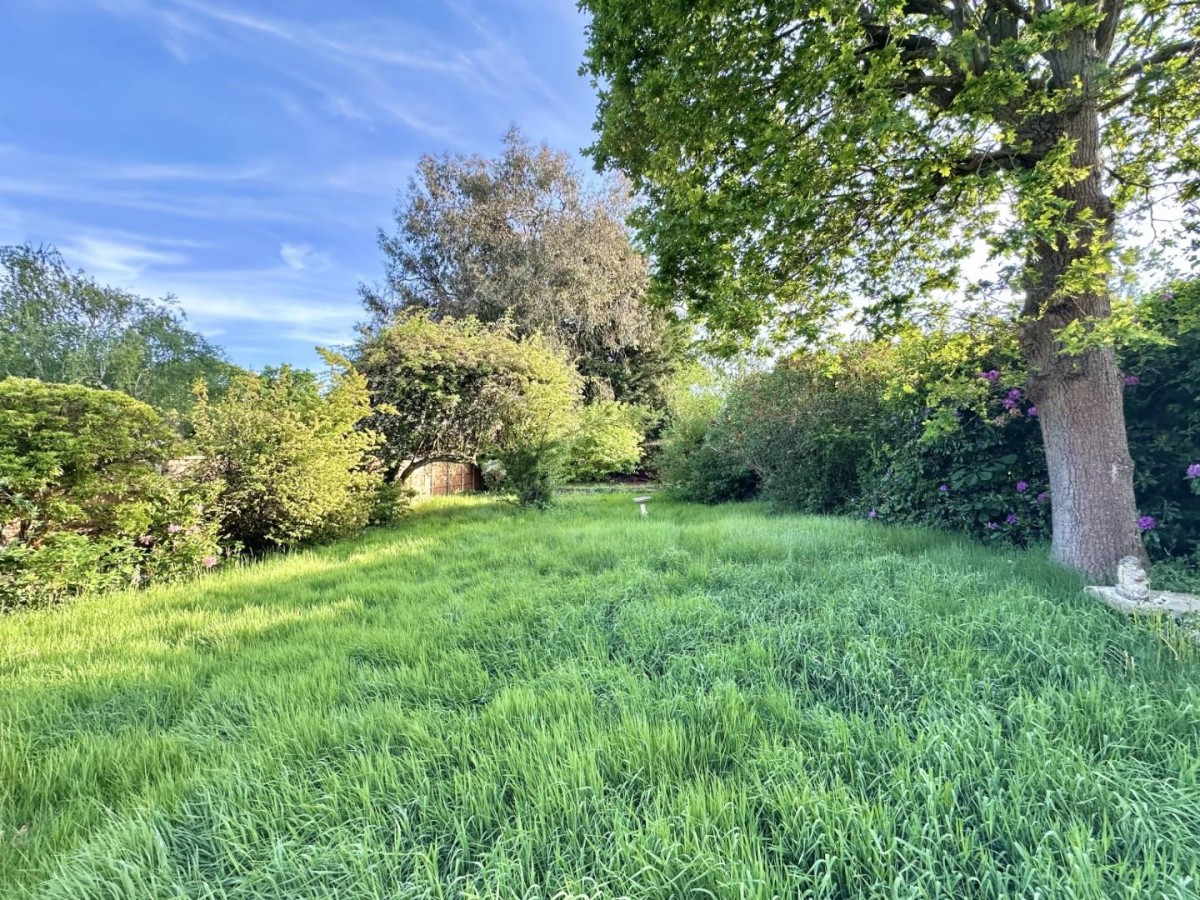 Woodstock Drive, Ickenham, UB10 8EQ