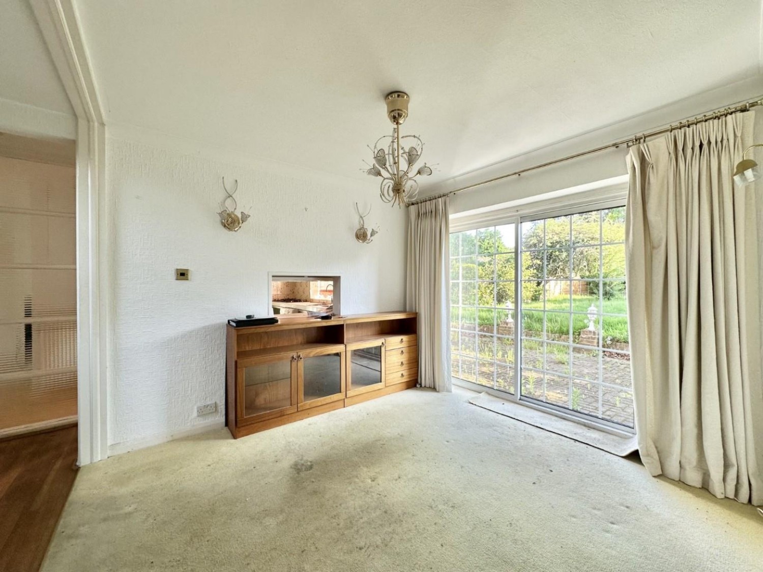 Woodstock Drive, Ickenham, UB10 8EQ