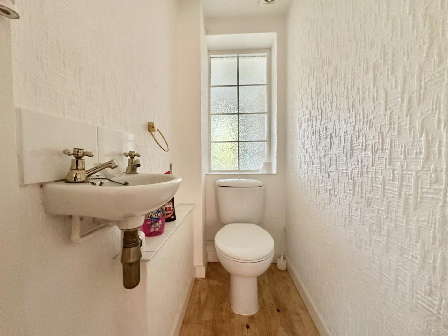 Woodstock Drive, Ickenham, UB10 8EQ