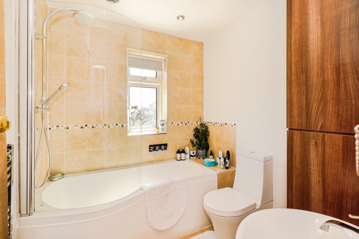 Eleanor Road, Harrogate, HG2 7AJ