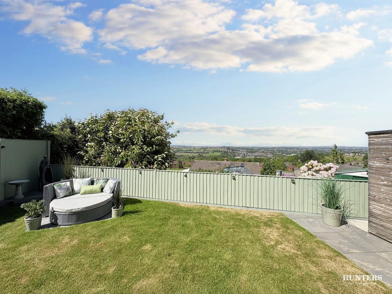 Dray View, Dewsbury