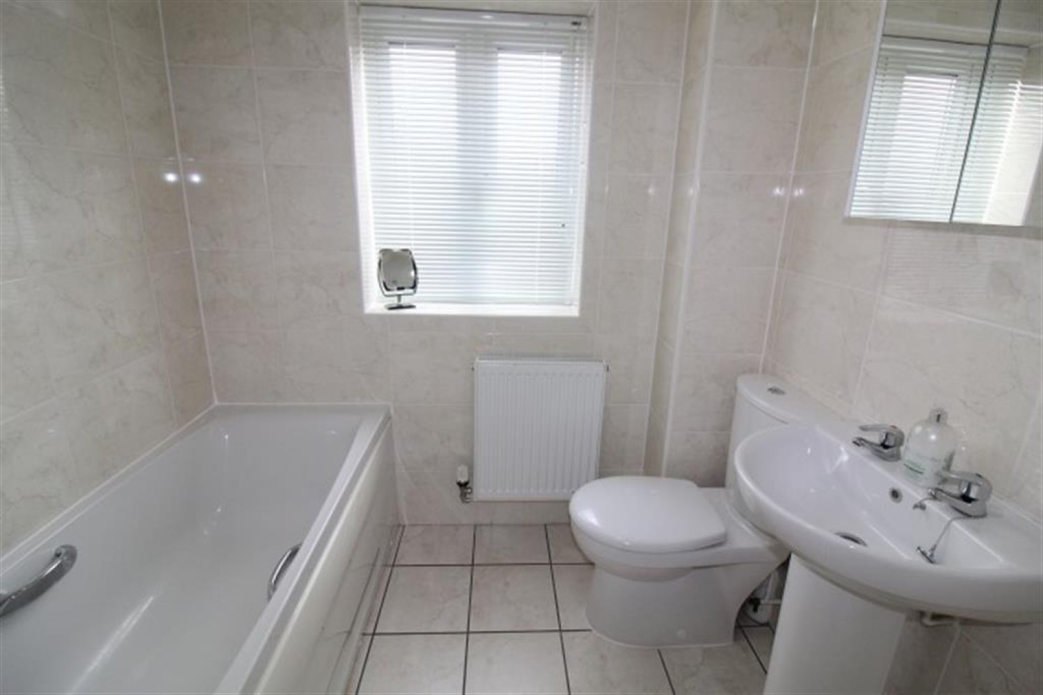 2 bedroom Flat for sale in Henry Grove, Pudsey, LS28
