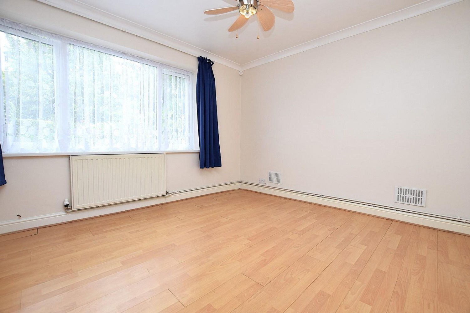 Park Lane, Chadwell Heath, RM6