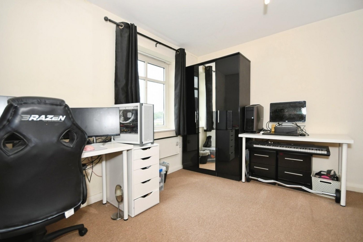 Philadelphia House, Cross Bedford Street, S6