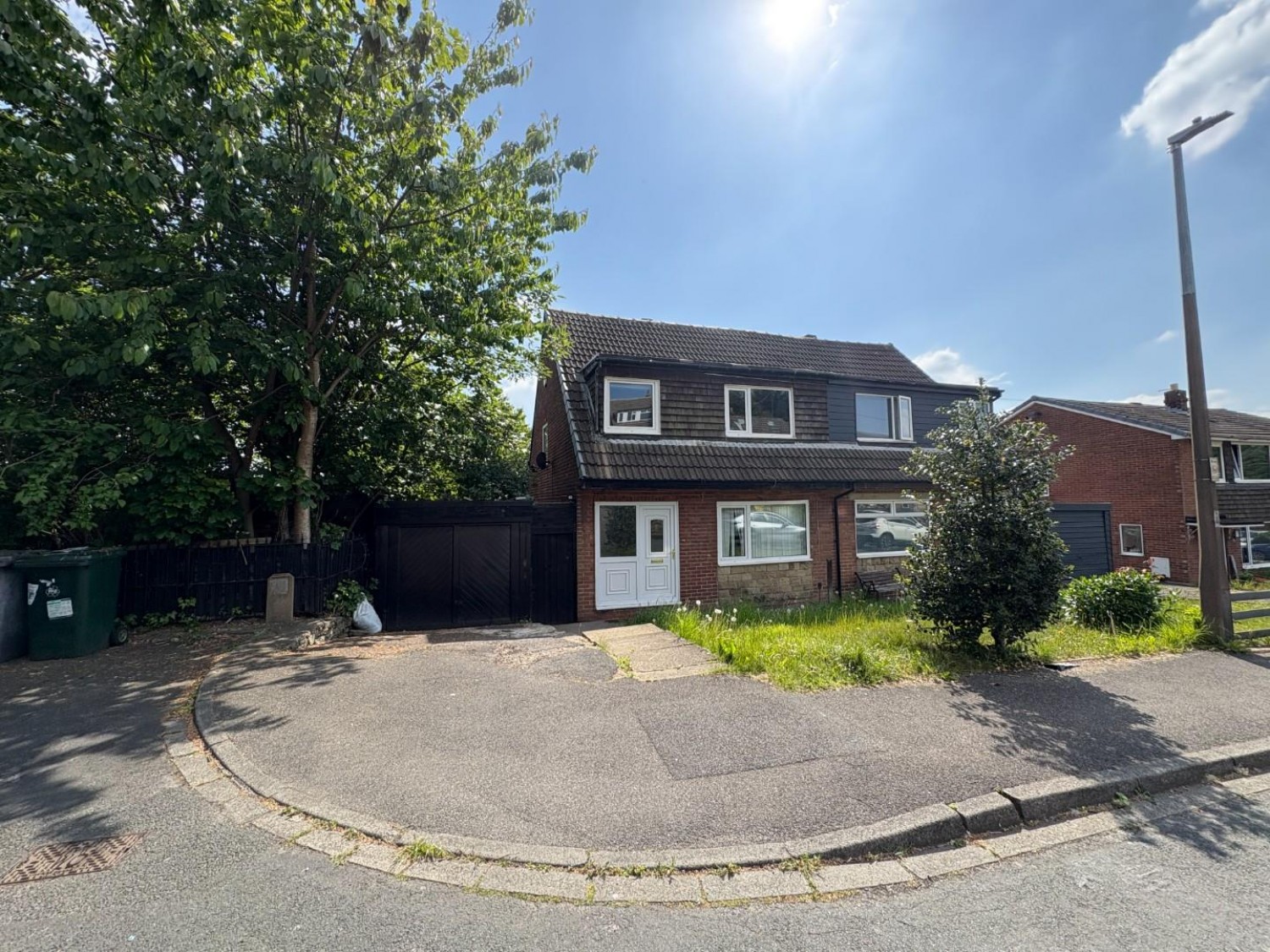 Wayne Close, Batley