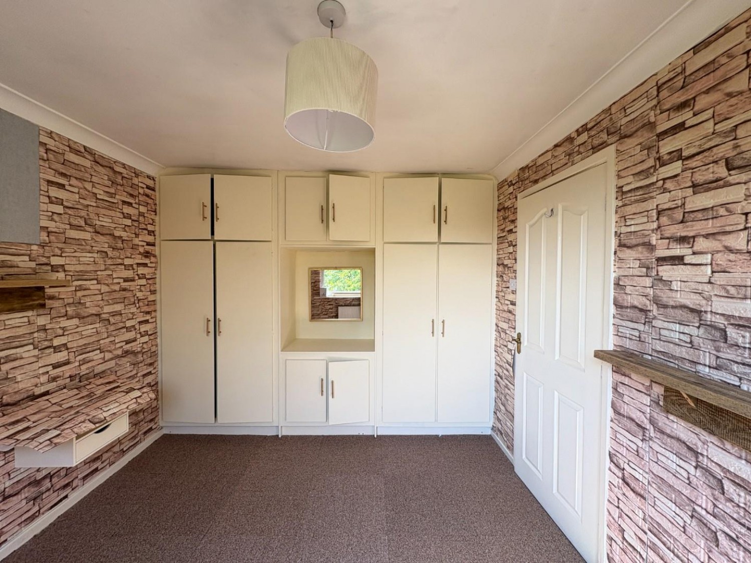 Wayne Close, Batley