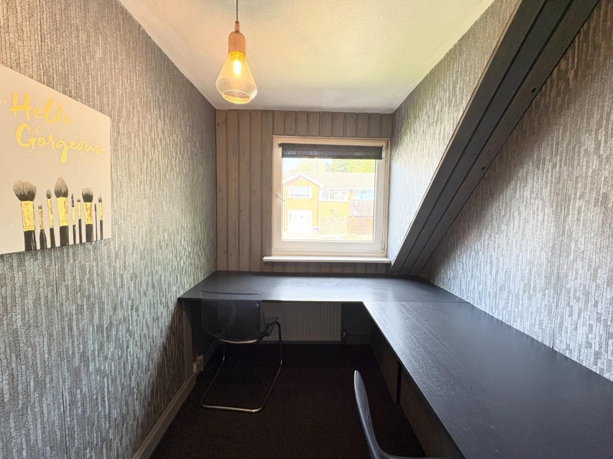Wayne Close, Batley