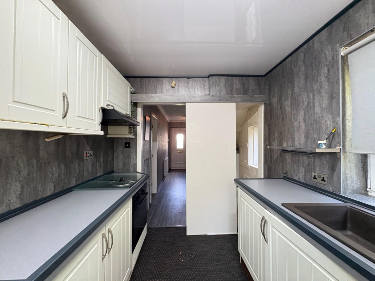 Wayne Close, Batley