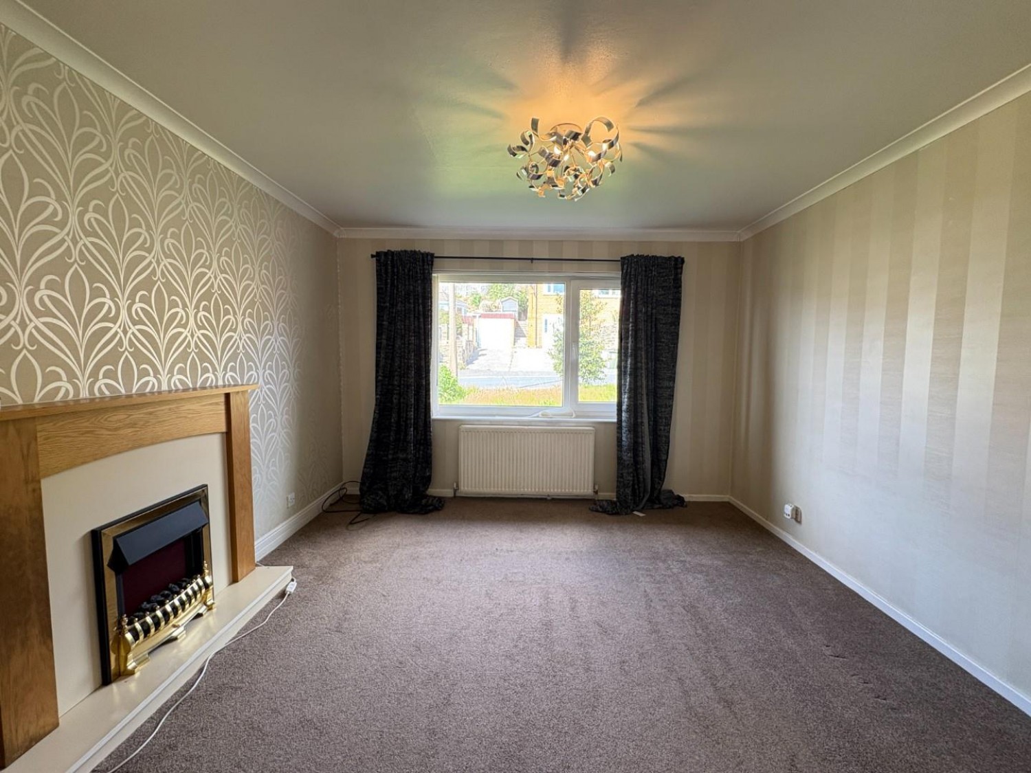 Wayne Close, Batley