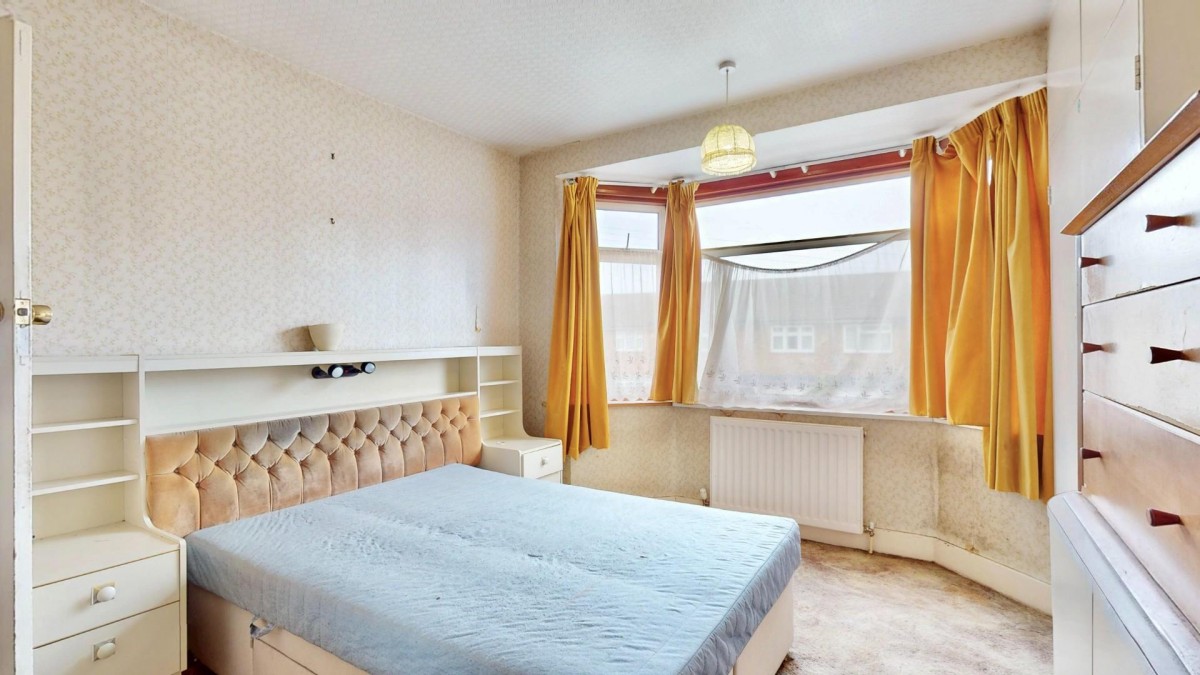 Alexandra Road, Chadwell Heath, RM6