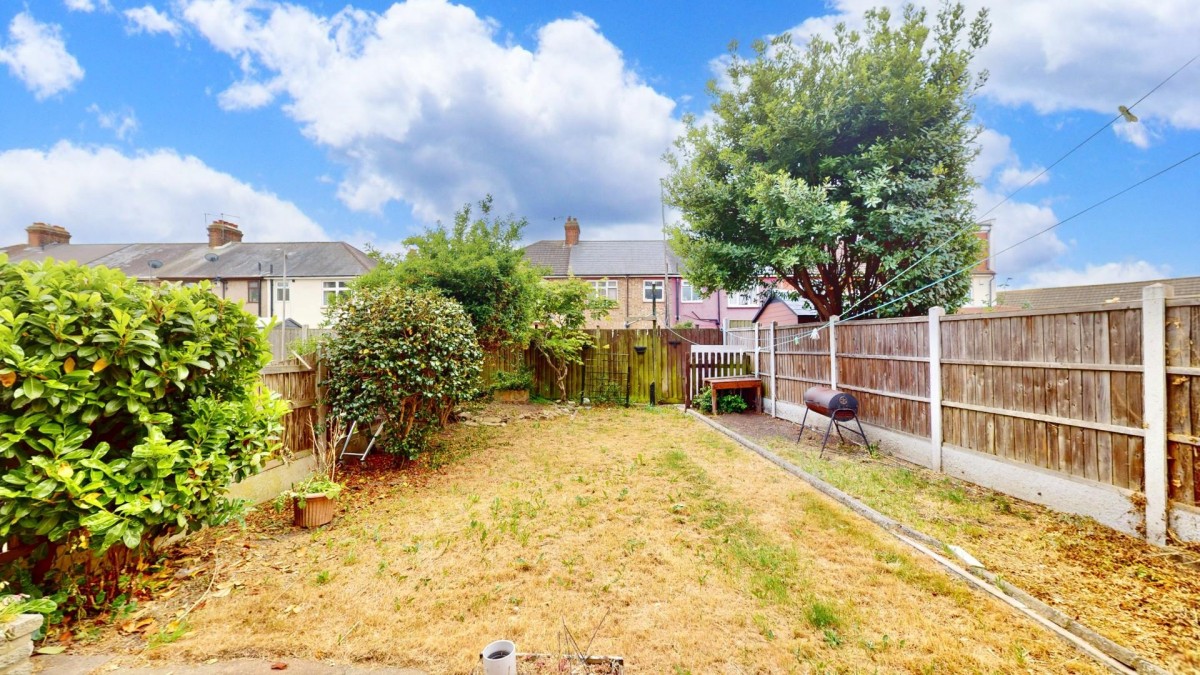 Alexandra Road, Chadwell Heath, RM6