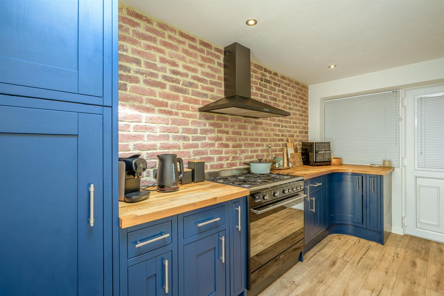 Lawnswood Road, Stourbridge, DY8 5LL