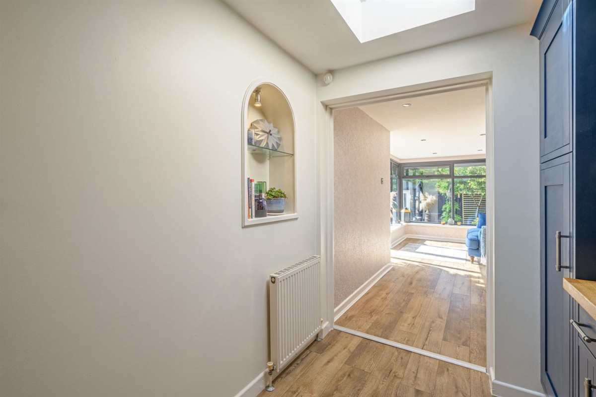 Lawnswood Road, Stourbridge, DY8 5LL