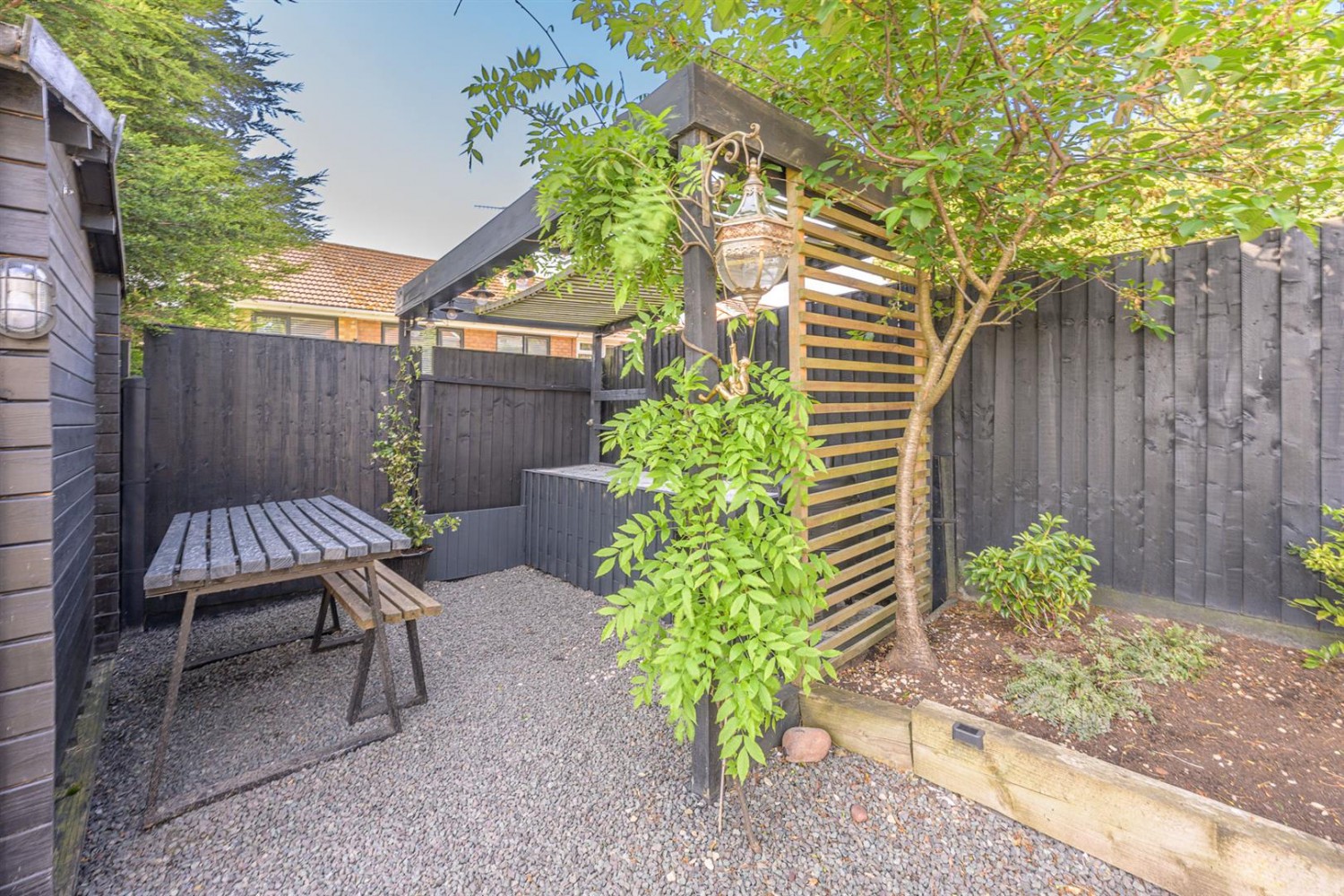 Lawnswood Road, Stourbridge, DY8 5LL