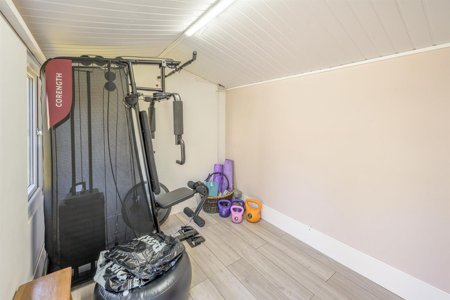 Lawnswood Road, Stourbridge, DY8 5LL