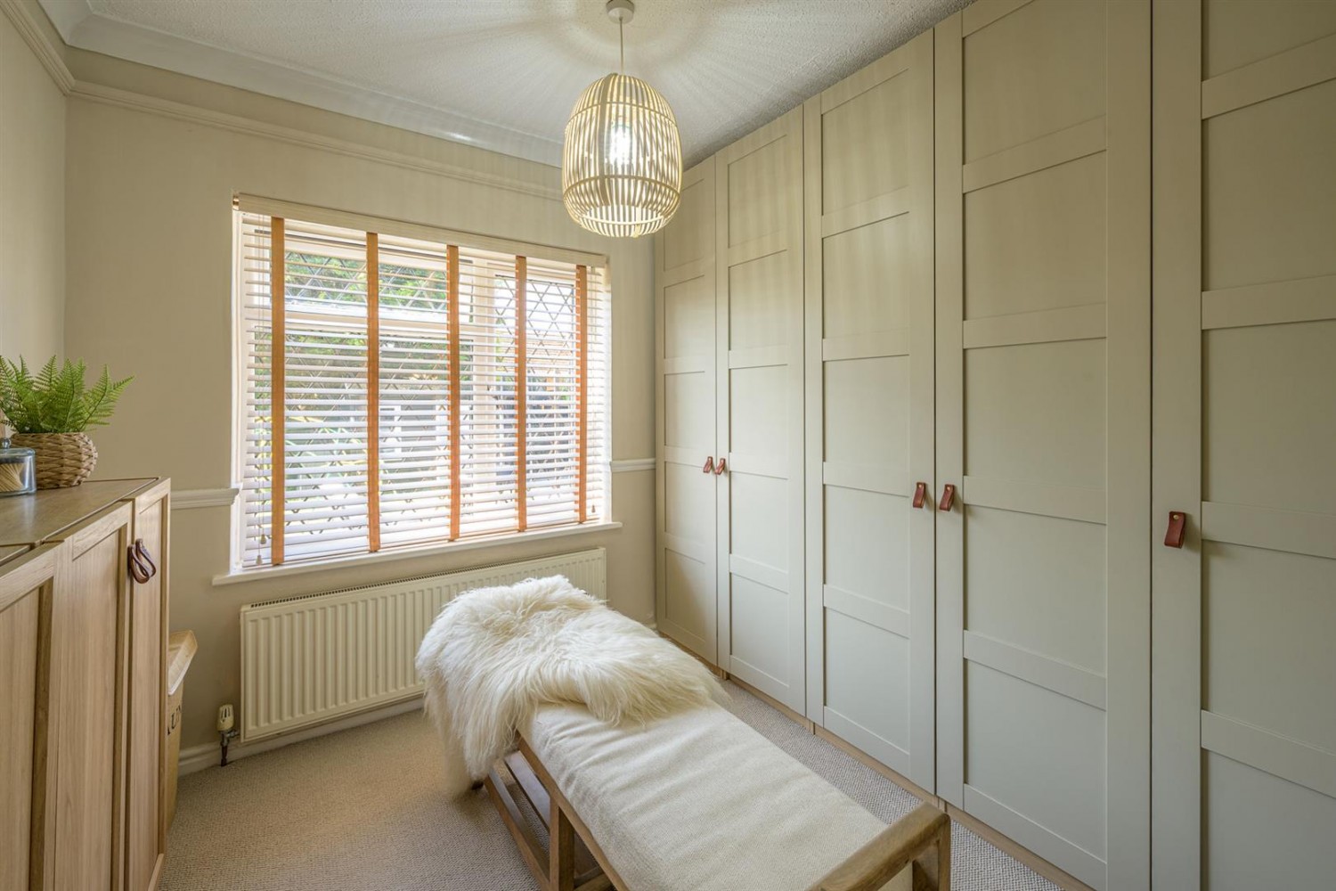 Lawnswood Road, Stourbridge, DY8 5LL