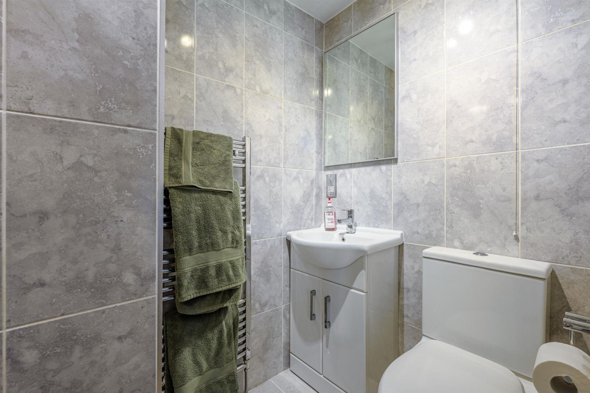 Lawnswood Road, Stourbridge, DY8 5LL