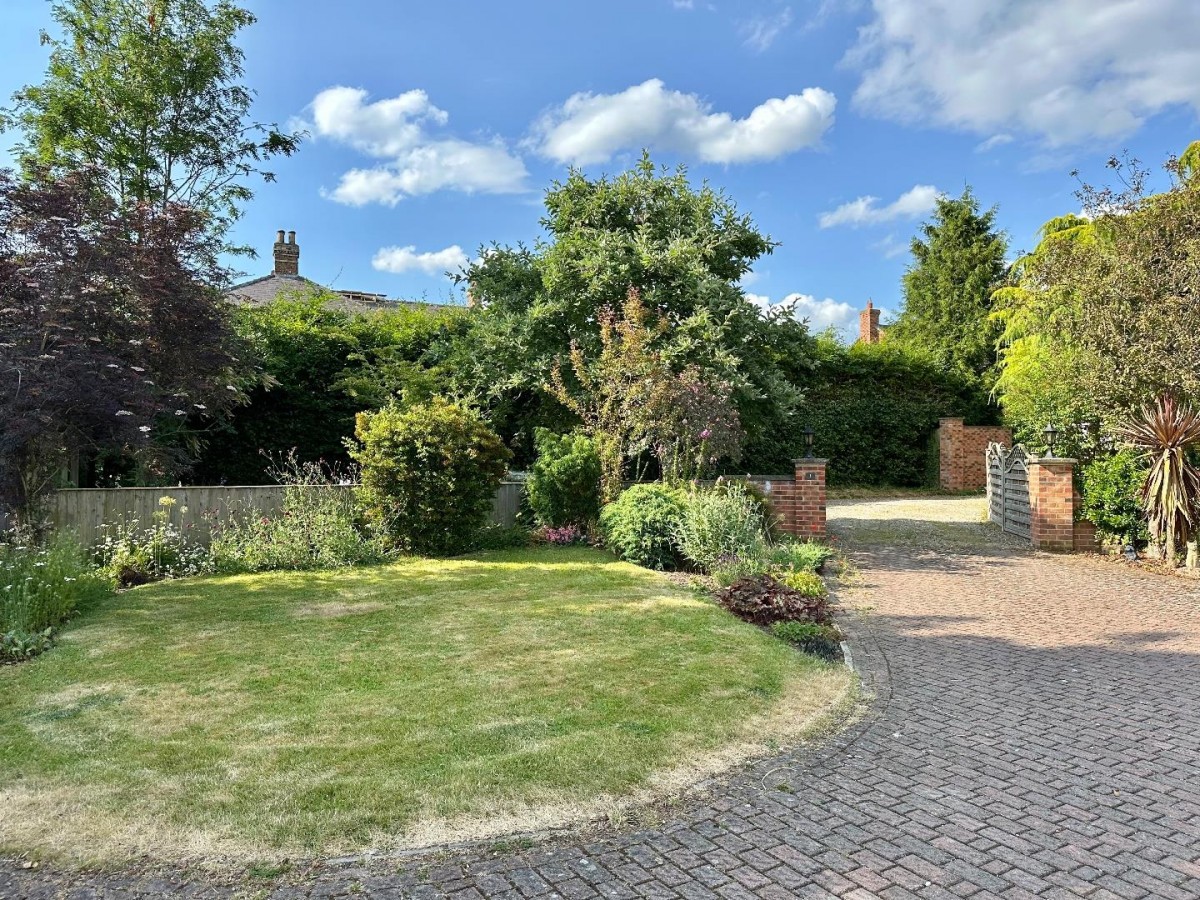Birchwood Gardens, Brafferton, York