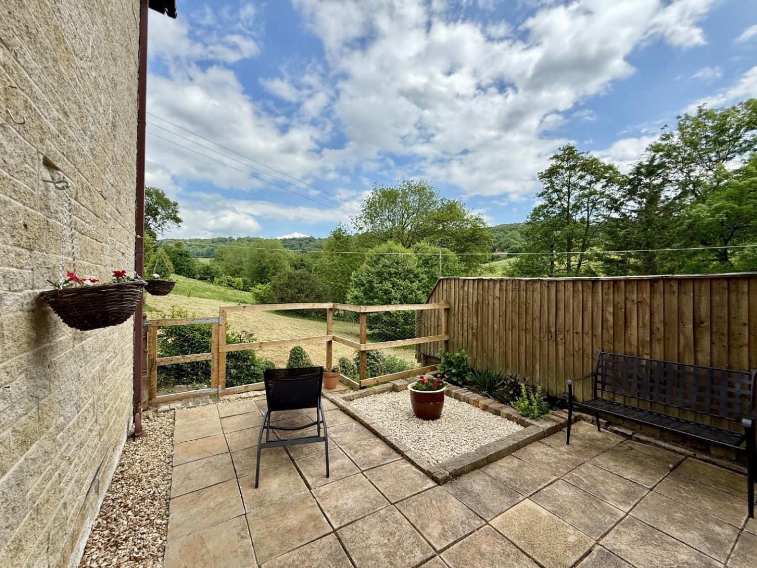 Captain Barton Close, Stroud