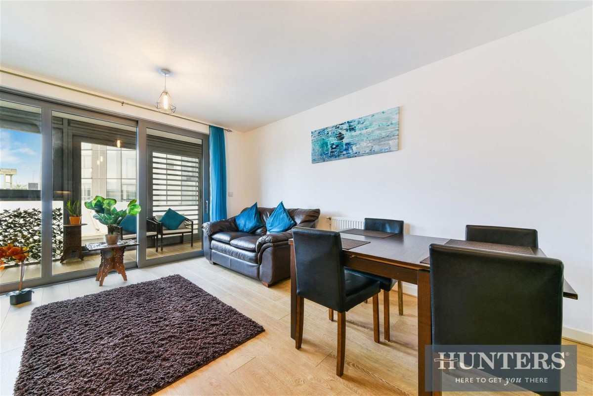 Ealing Road, Brentford, TW8