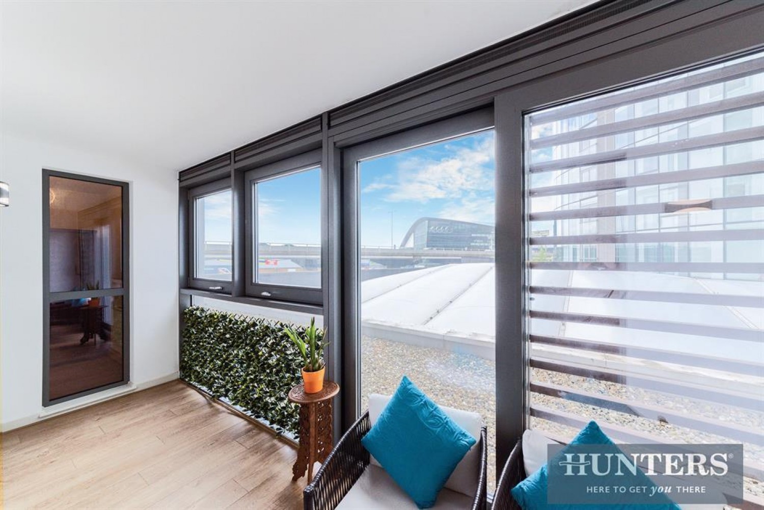 Ealing Road, Brentford, TW8