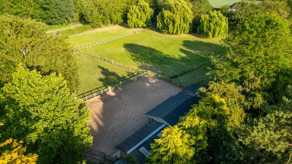 Beckingham Road, Walkeringham, Doncaster, DN10 4HZ