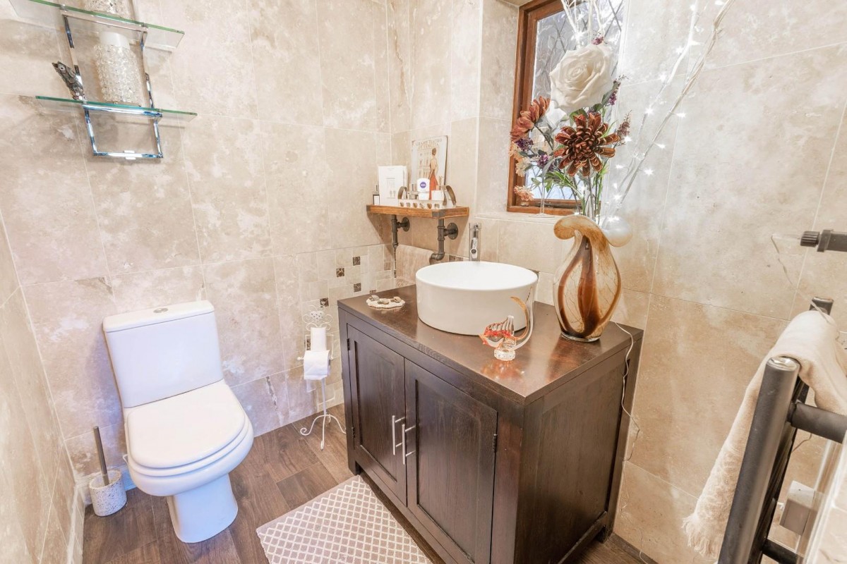 Beckingham Road, Walkeringham, Doncaster, DN10 4HZ