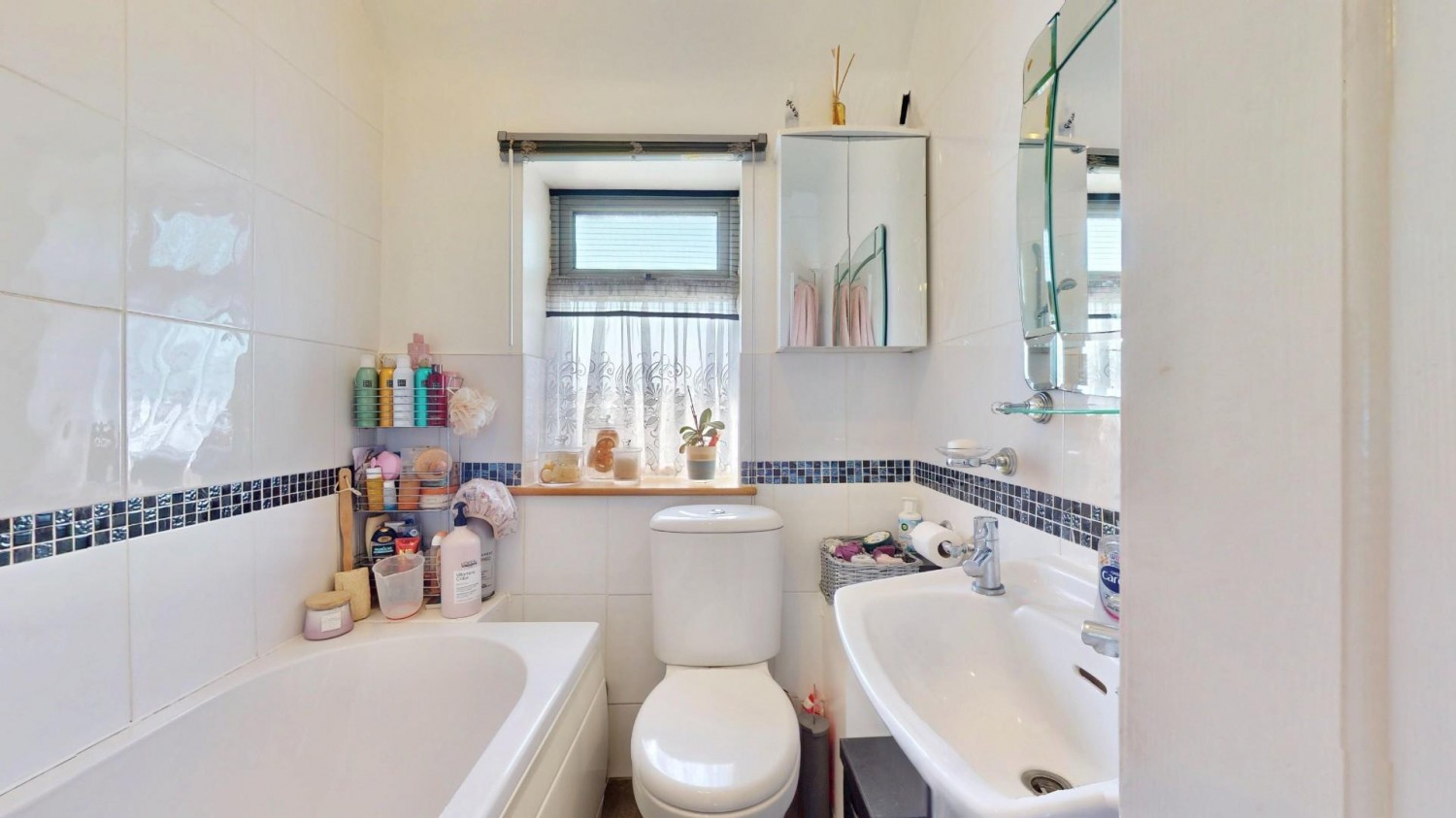 Becontree Avenue, Dagenham, RM8