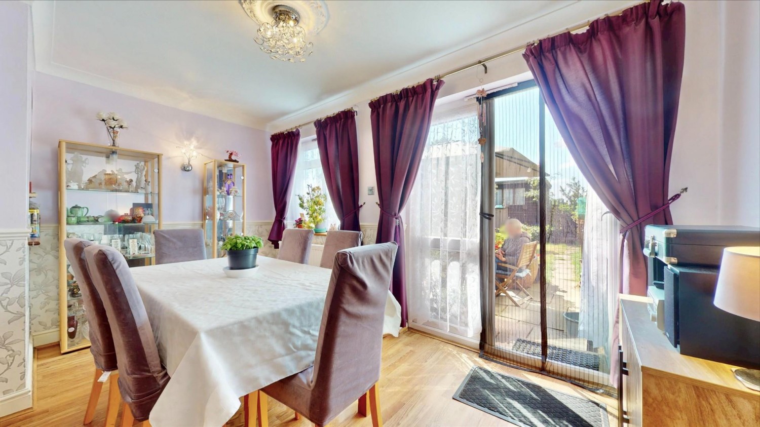 Becontree Avenue, Dagenham, RM8