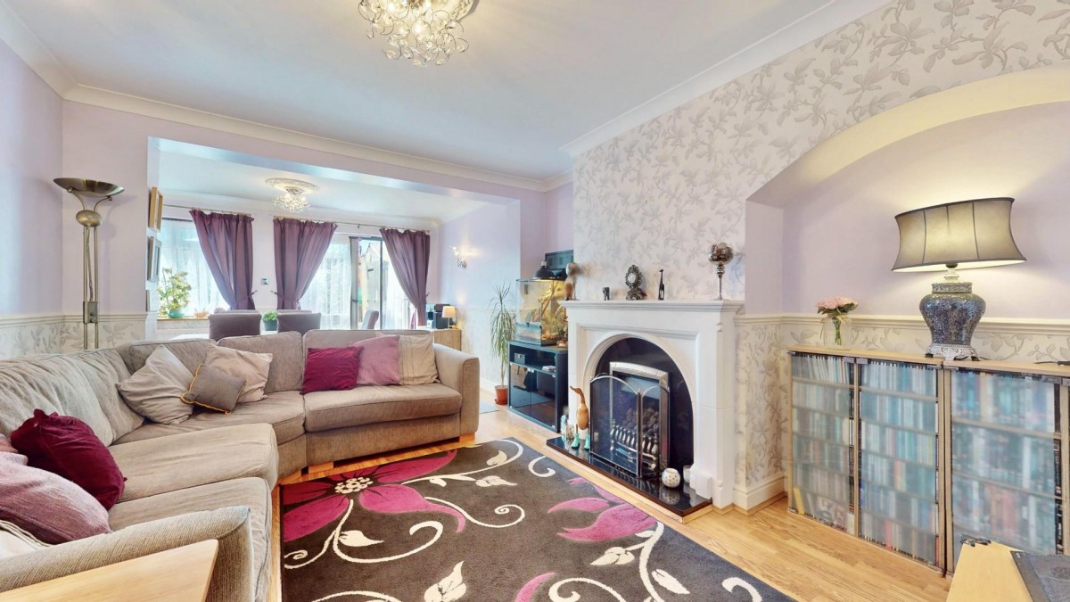 Becontree Avenue, Dagenham, RM8